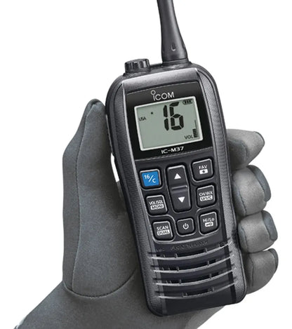 IC-M37 | Rádio VHF Marítimo flutuante de 6 watts